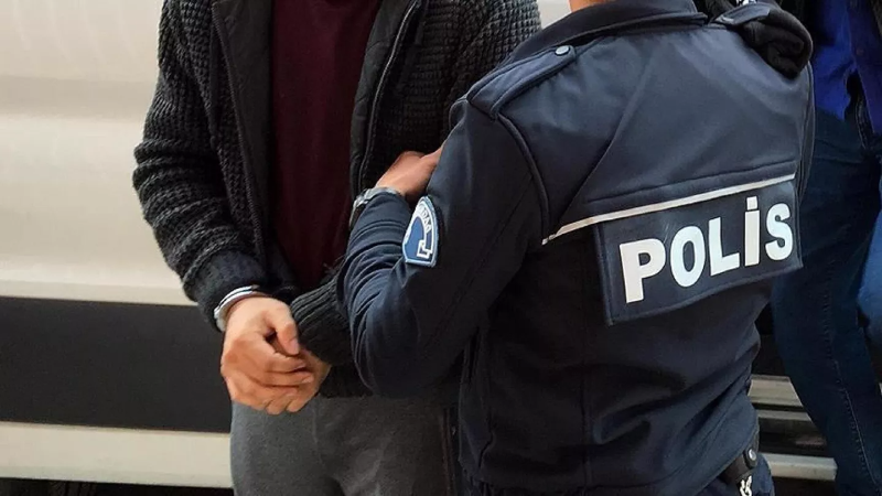 35 ilde büyük FETÖ operasyonu: 56 gözaltı. Şüphelilerin tamamı asker