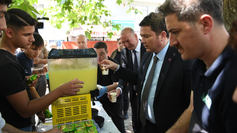 Erkan Aydın Doğanevler'de vatandaşla buluştu