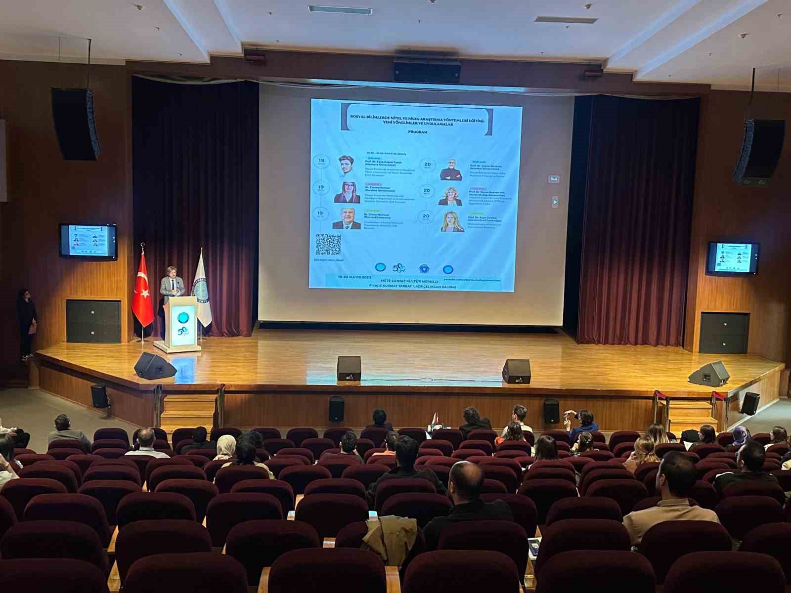 50. yılda 50 katılımcı ile akademik buluşma
