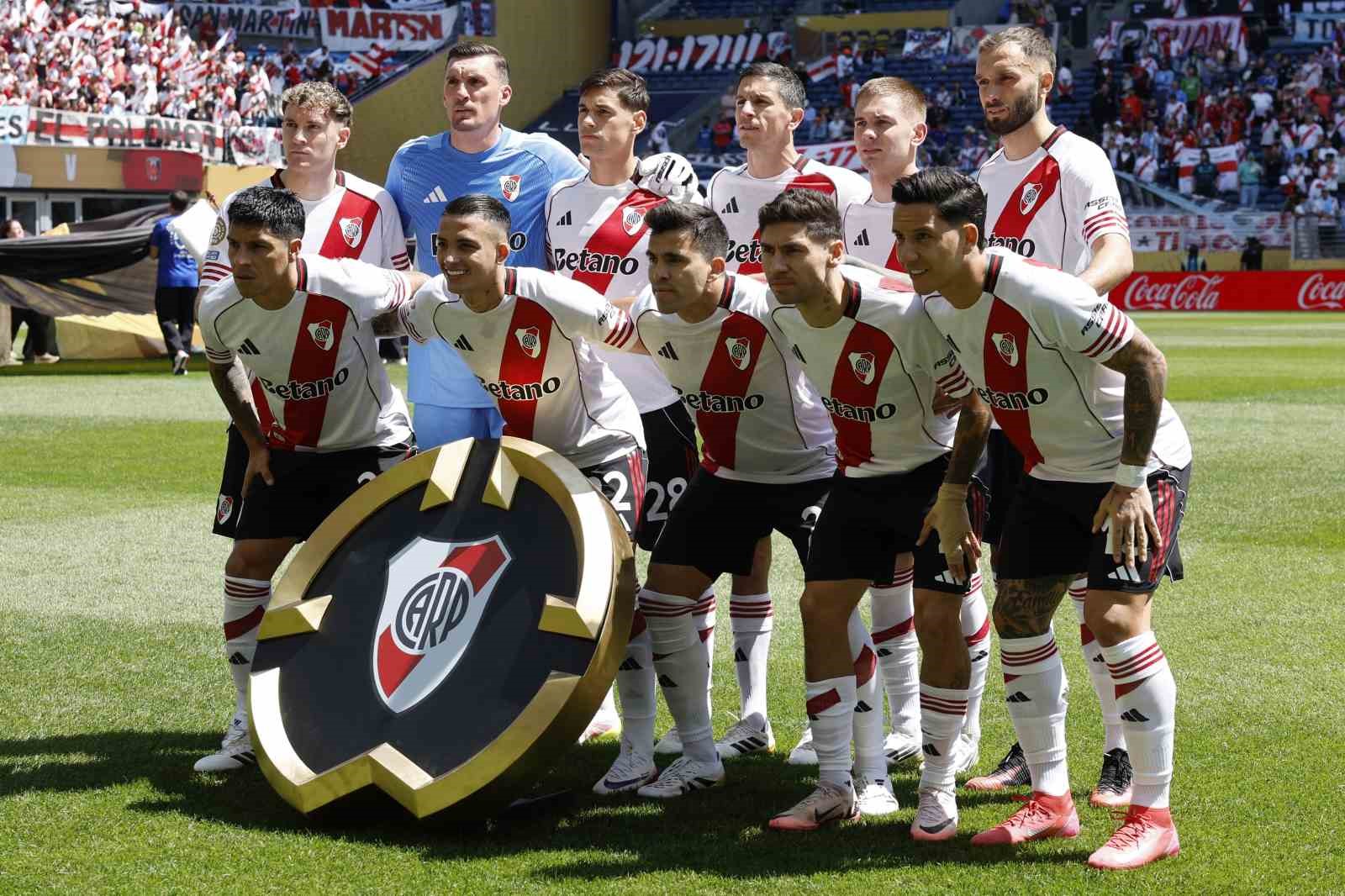FIFA Kulüpler Dünya Kupası: River Plate: 3 - Urawa Red Diamonds: 1
