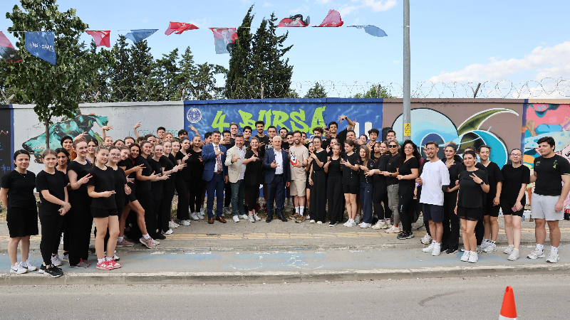 Gençler, Graffiti Şenliği ile Bursa’ya renk kattı