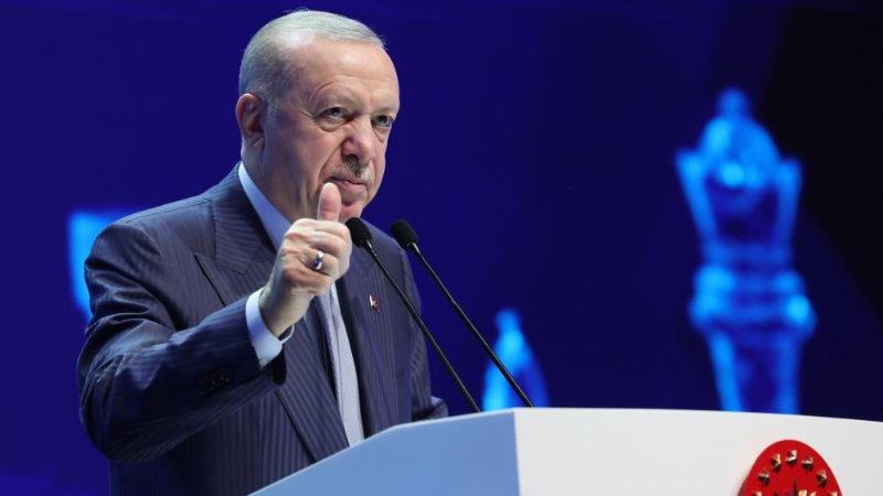 Erdoğan: Yıl sonunda enflasyonda 20’li rakamları görmeyi bekliyoruz