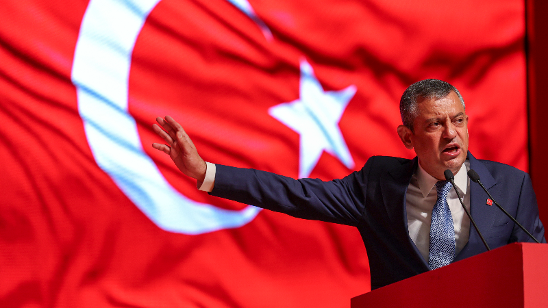 Özel'den LeMan yorumu: Yapılmamış bir saygısızlık üzerinden toplumsal lince izin vermem