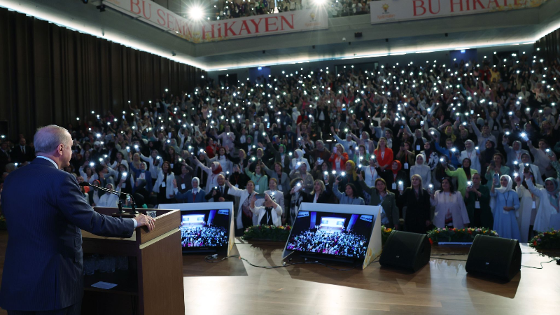 Cumhurbaşkanı Erdoğan: Özgür Özel'in girdiği yol, çıkmaz sokak!