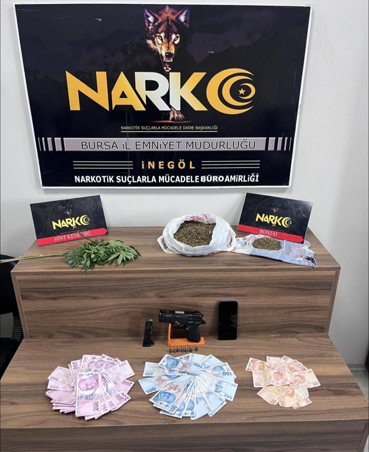İnegöl'de uyuşturucu taciri kıskıvrak yakalandı