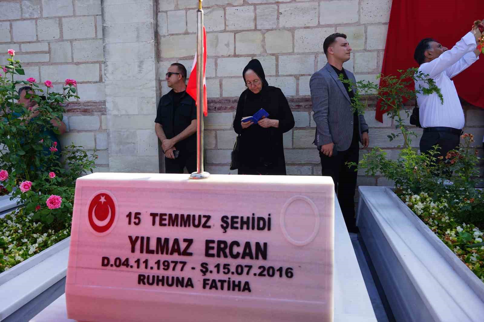 15 Temmuz Şehitleri Edirnekapı Şehitliği’nde dualarla anıldı