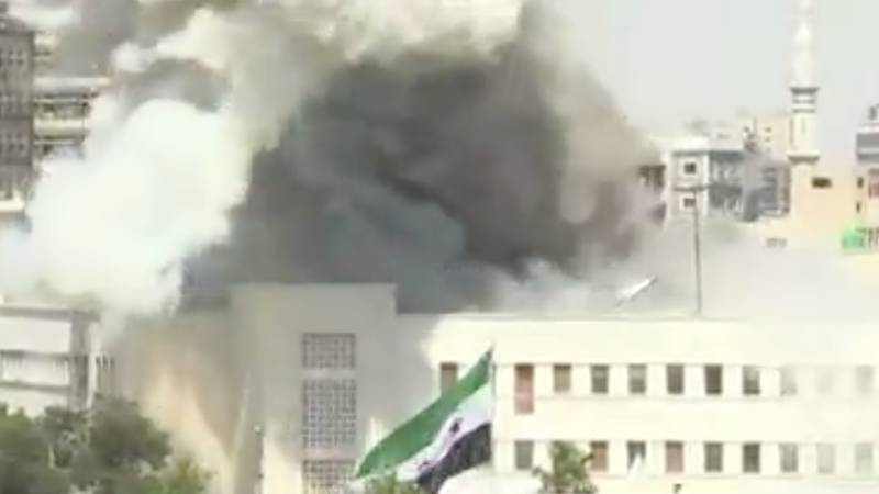 İsrail ordusu Suriye Genelkurmay Başkanlığı’nı bombaladı