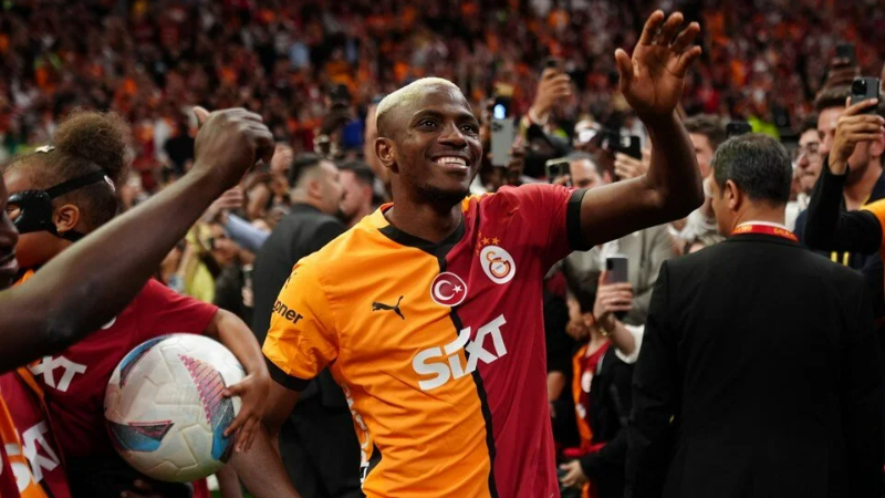 Osimhen transferinde sona doğru: Banka teminatı bekleniyor!