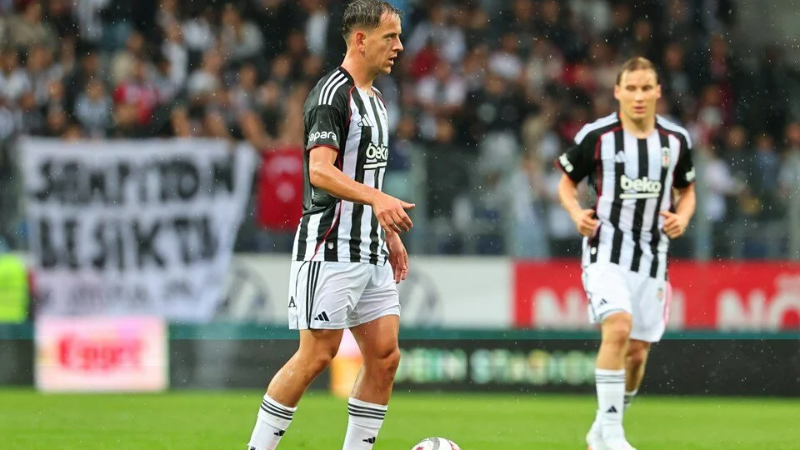 Beşiktaş'ta kamp bitti, Solskjaer tam 9 ismin biletini kesti!